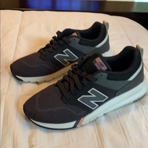Womens New Balance 009v1 Lifestyle Athletic